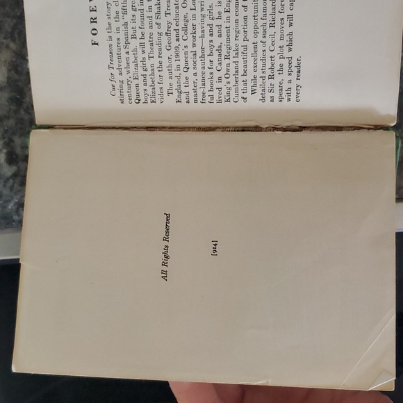 Cue for Treason - Picture 4 of 5